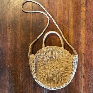 Elegant Tan Woven Crossbody Bag